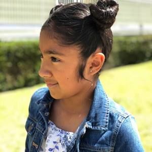 Meet your Posher, Crystal